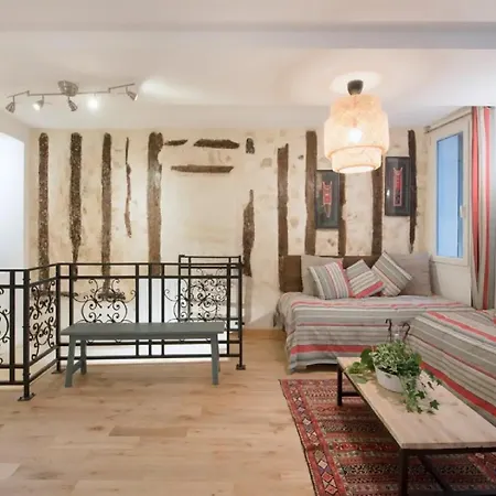 Modern Champ-de-mars Eiffel Tower Apartment
